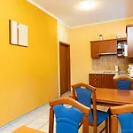 Tuenderpart Vendeghaz Гостевой дом 3*