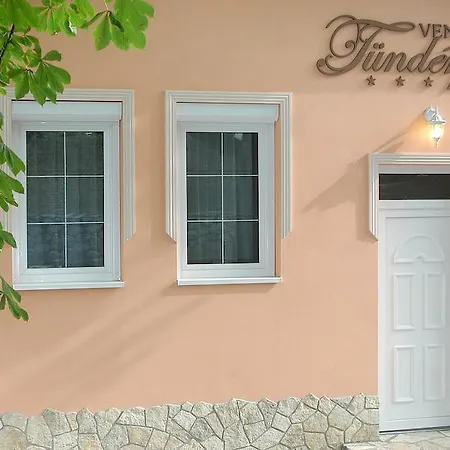 Tunderpart Vendeghaz