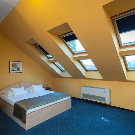 Tunderpart Vendeghaz