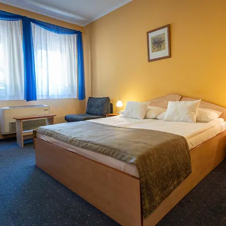 Tuenderpart Vendeghaz Pensjonat 3*