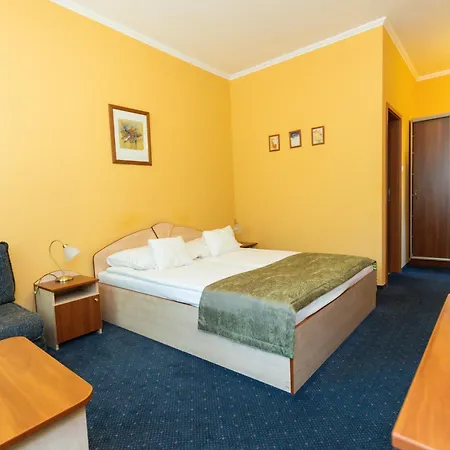 Guest house Tunderpart Vendeghaz 3*