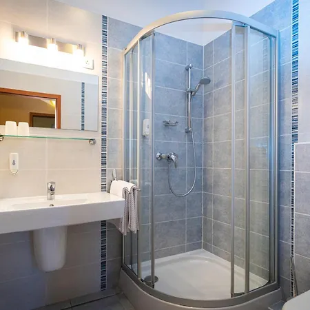 Pensjonat Tuenderpart Vendeghaz Eger